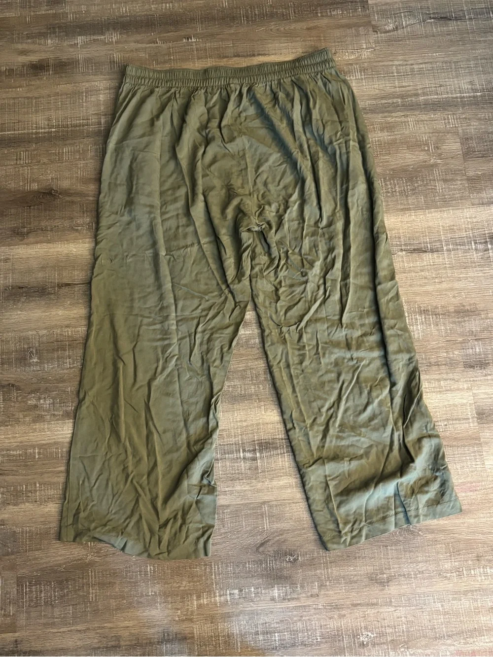Old Navy High-Rise Playa Wide Leg Pants - Picture 4 of 6